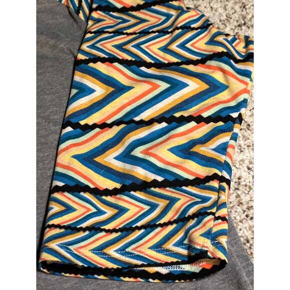 LuLaRoe Womens 3XL Gray & Multicolor Chevron Sleeve Top - Picture 8 of 11